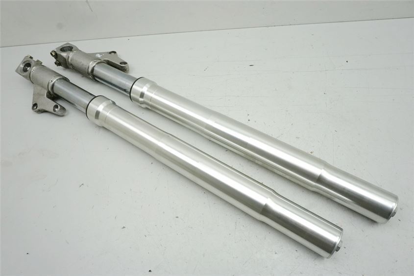 1 750SS ie Forks.jpg