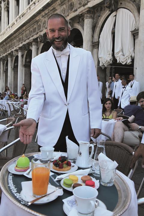 1305317_fredsirieixwhitejacket_239646.jpg
