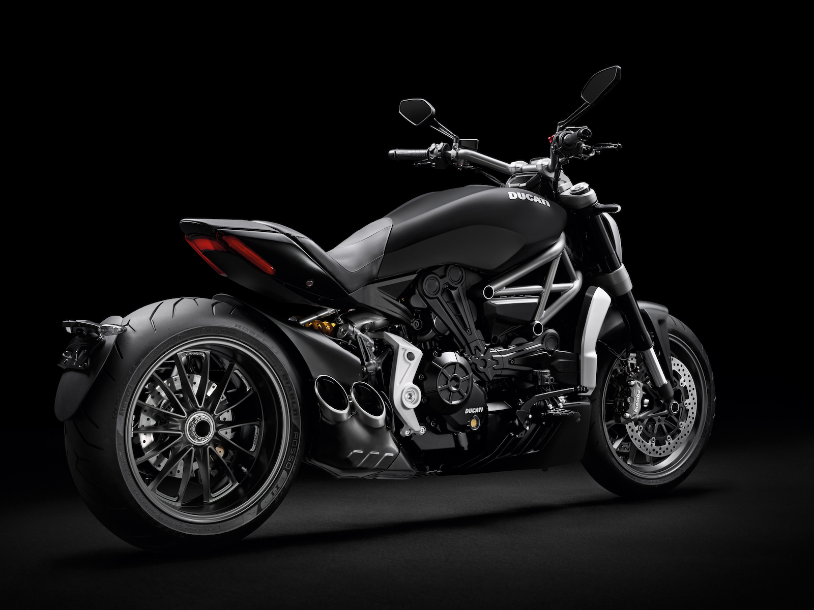 15-06 XDIAVEL.jpeg