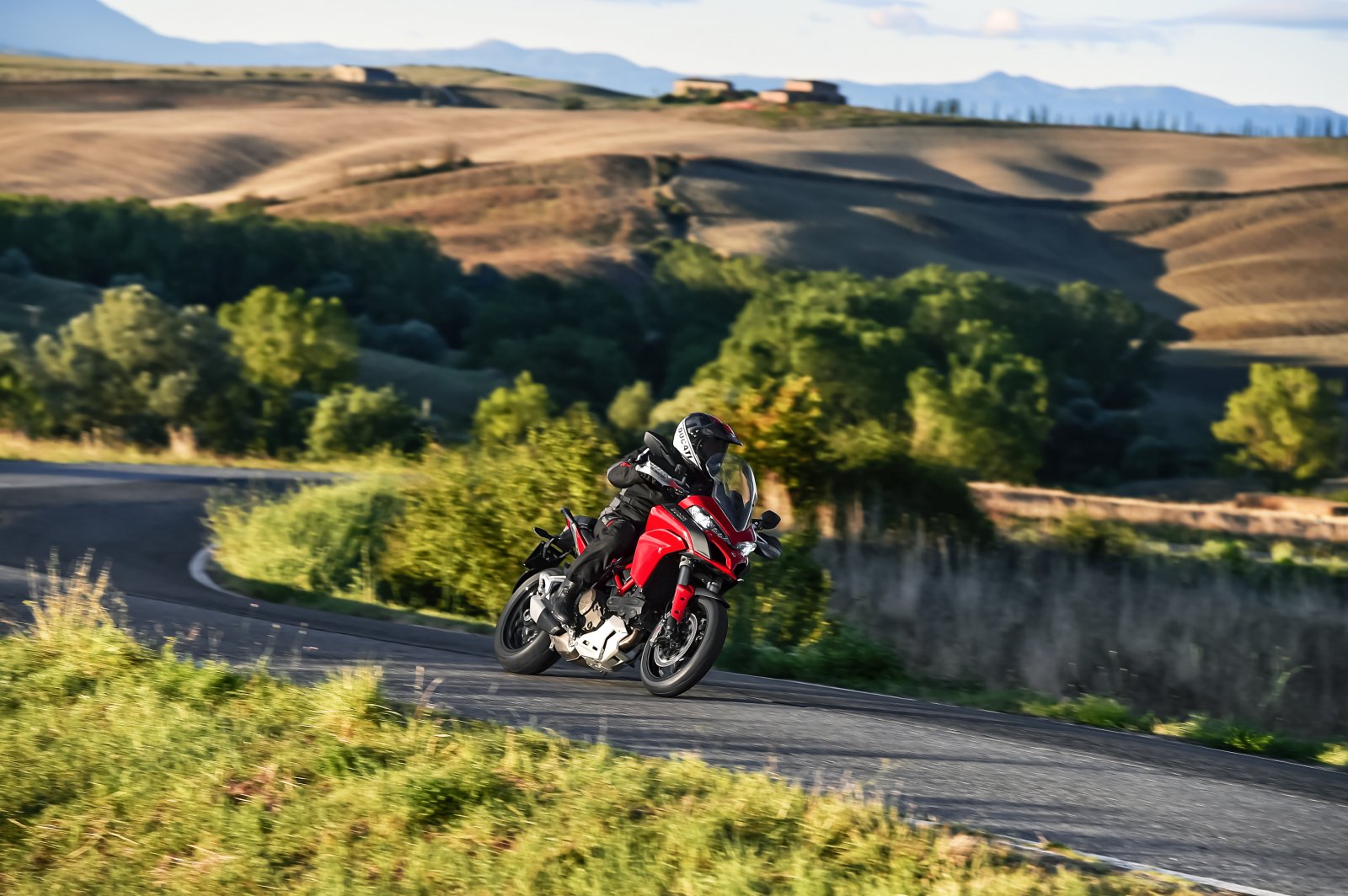 18-31 MULTISTRADA 1200S.jpg