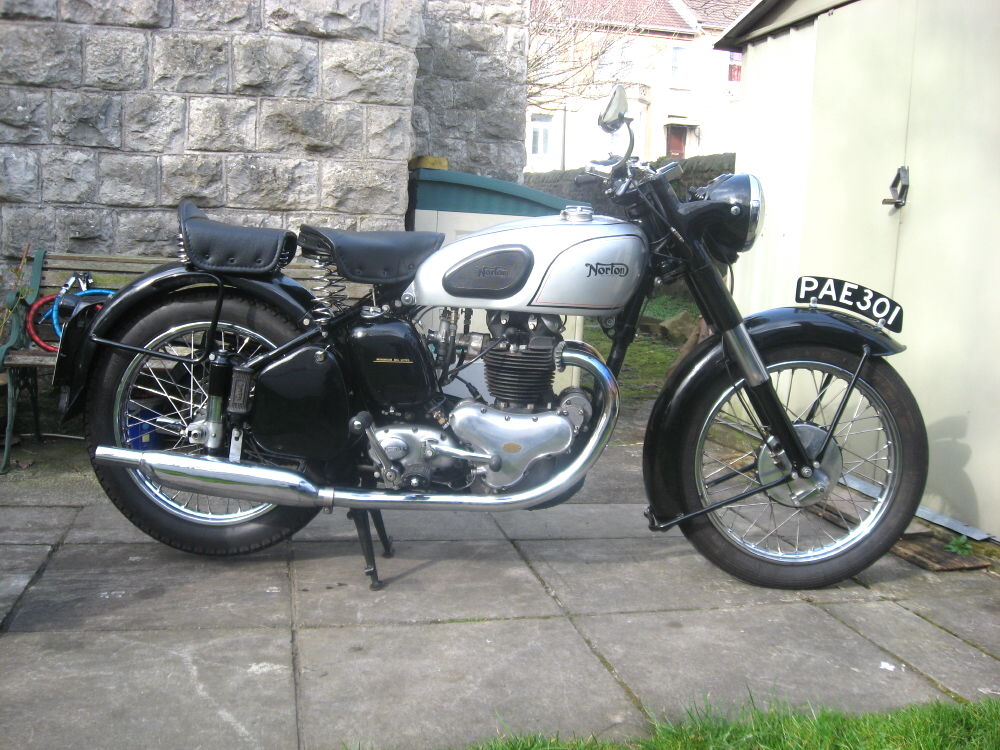 1952 Norton Model 7.jpg