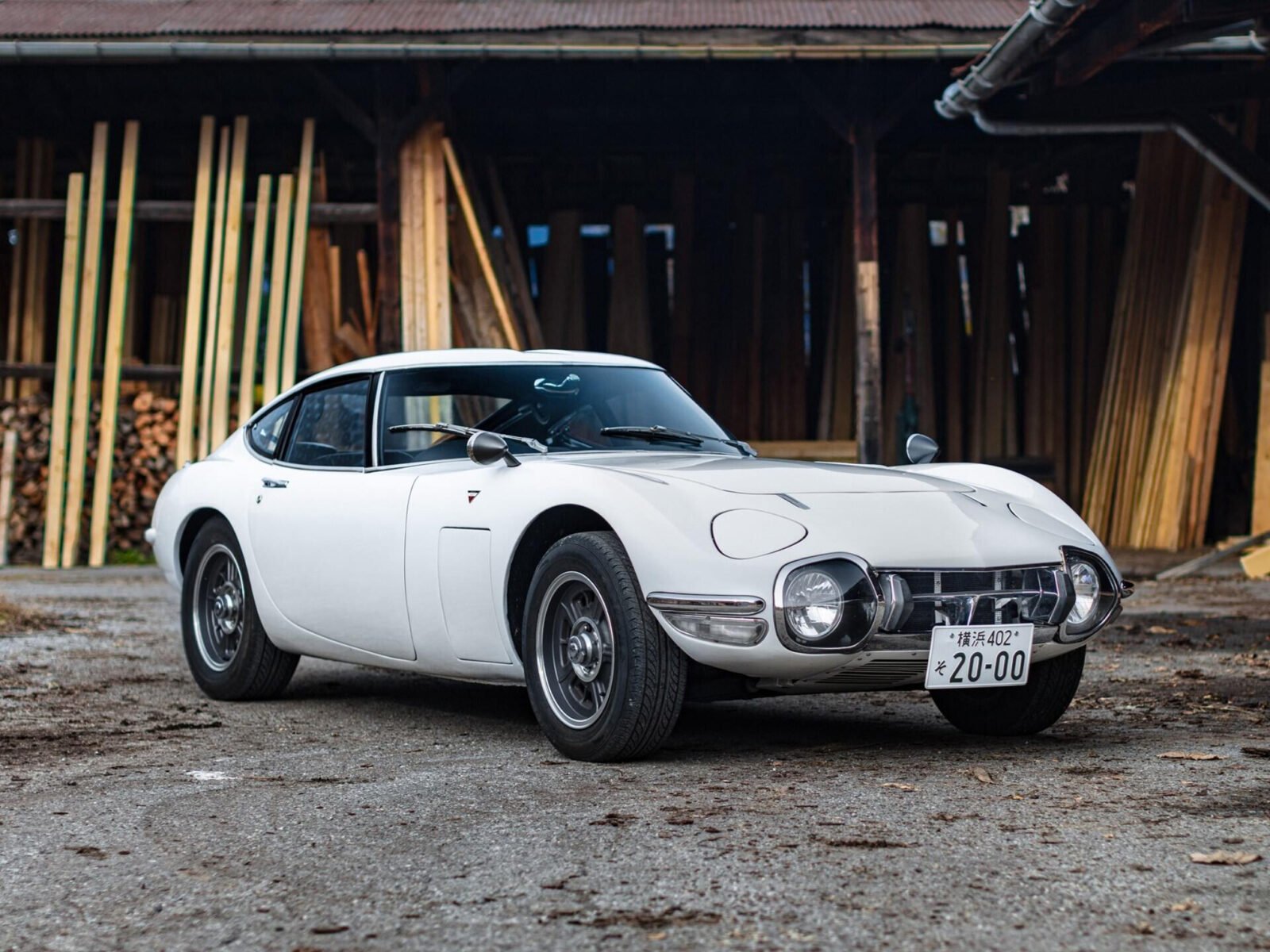 1967-Toyota-2000GT-28a-Kevin-Van-Campenhout-Courtesy-of-RM-Sothebys-1600x1200-2169366645.jpg