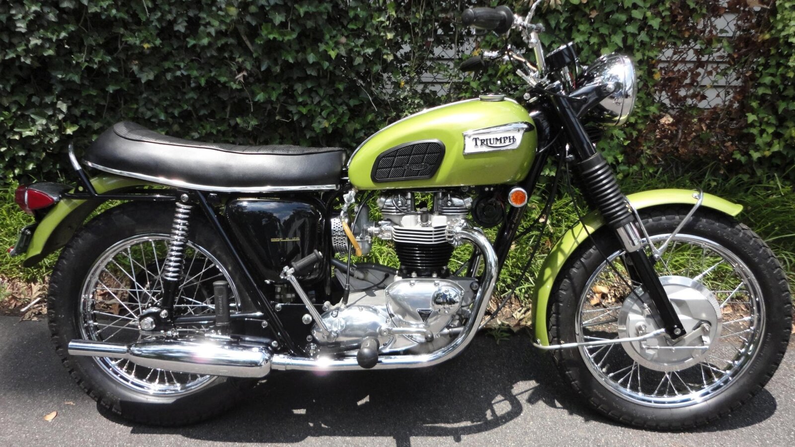 1970 Triumph TR6R Hyatt NC 711.jpg