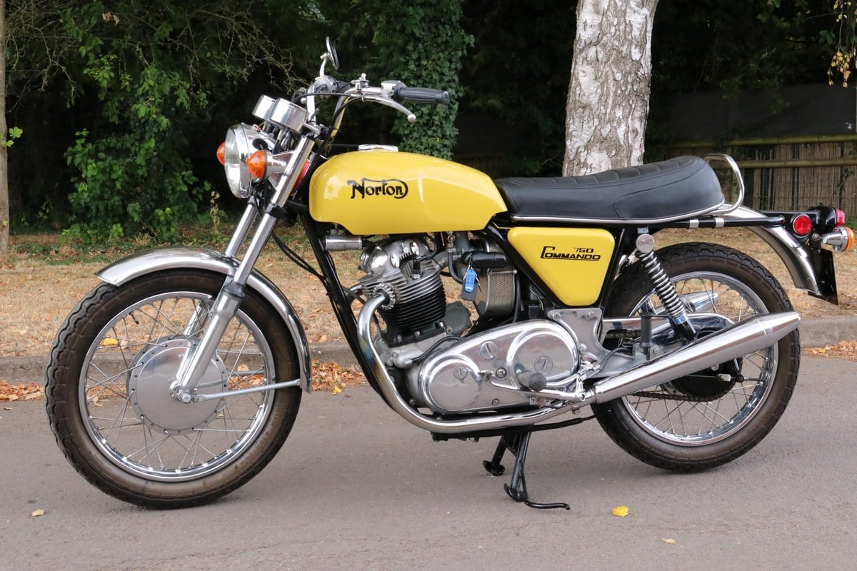 1971-norton-commando-750-687bcef408595.jpg