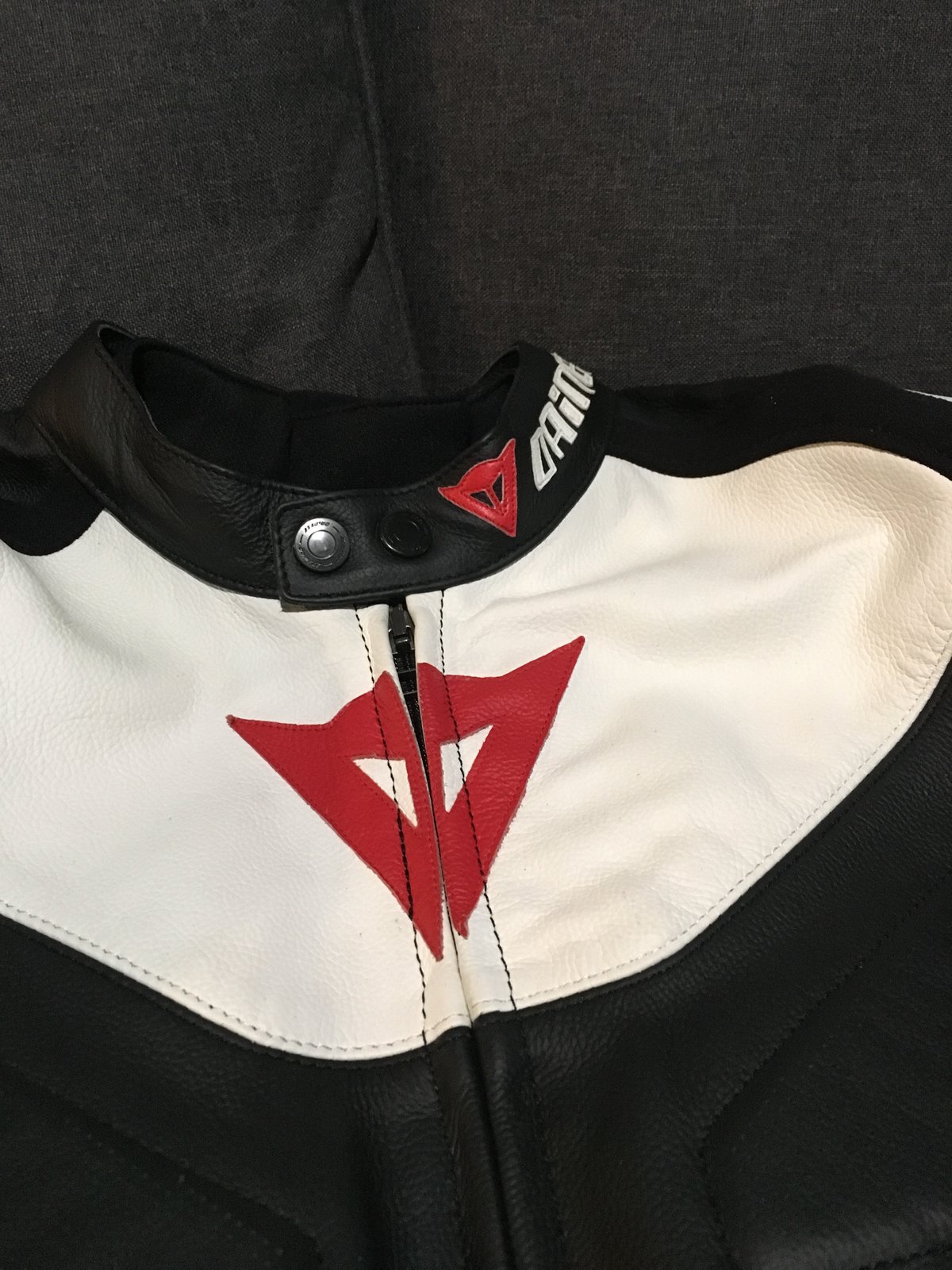 Dainese avro deals c2 leather jacket