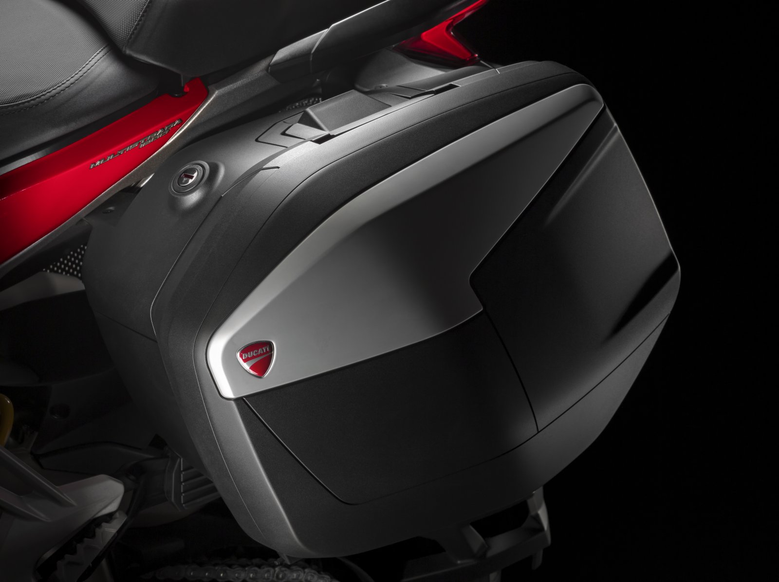 20-29 MULTISTRADA 1200S TOURING PACK.jpg