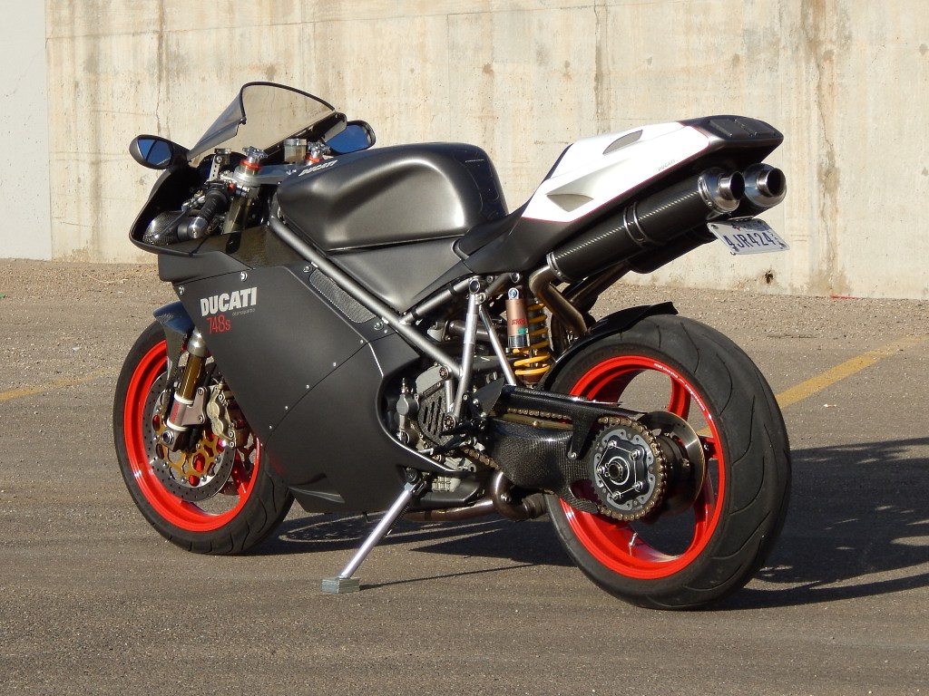 2001-ducati-748-s-87543-950.jpg