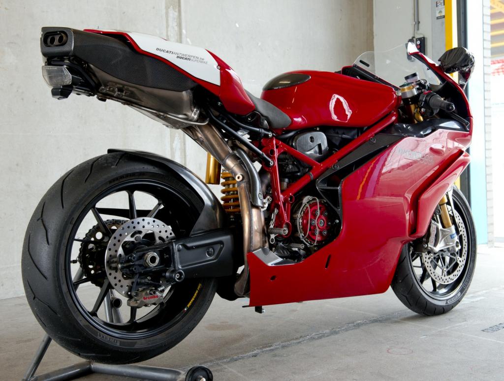 2005 DUCATI 999R #204 - 019_ RIGHT SIDE - 020.jpg