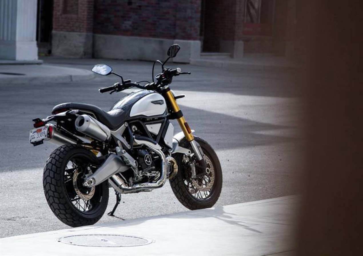 2018-Ducati-Scrambler-1100-leak-04.jpg