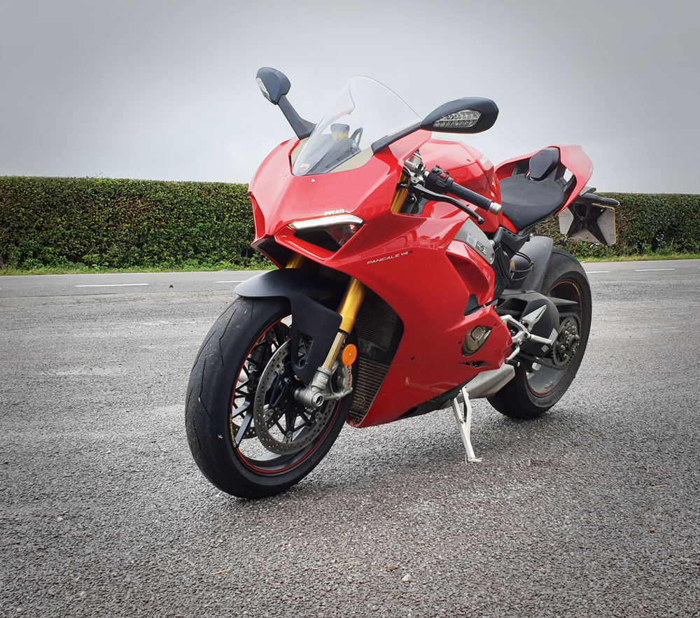 20190925_panigale-v4s_02.jpg