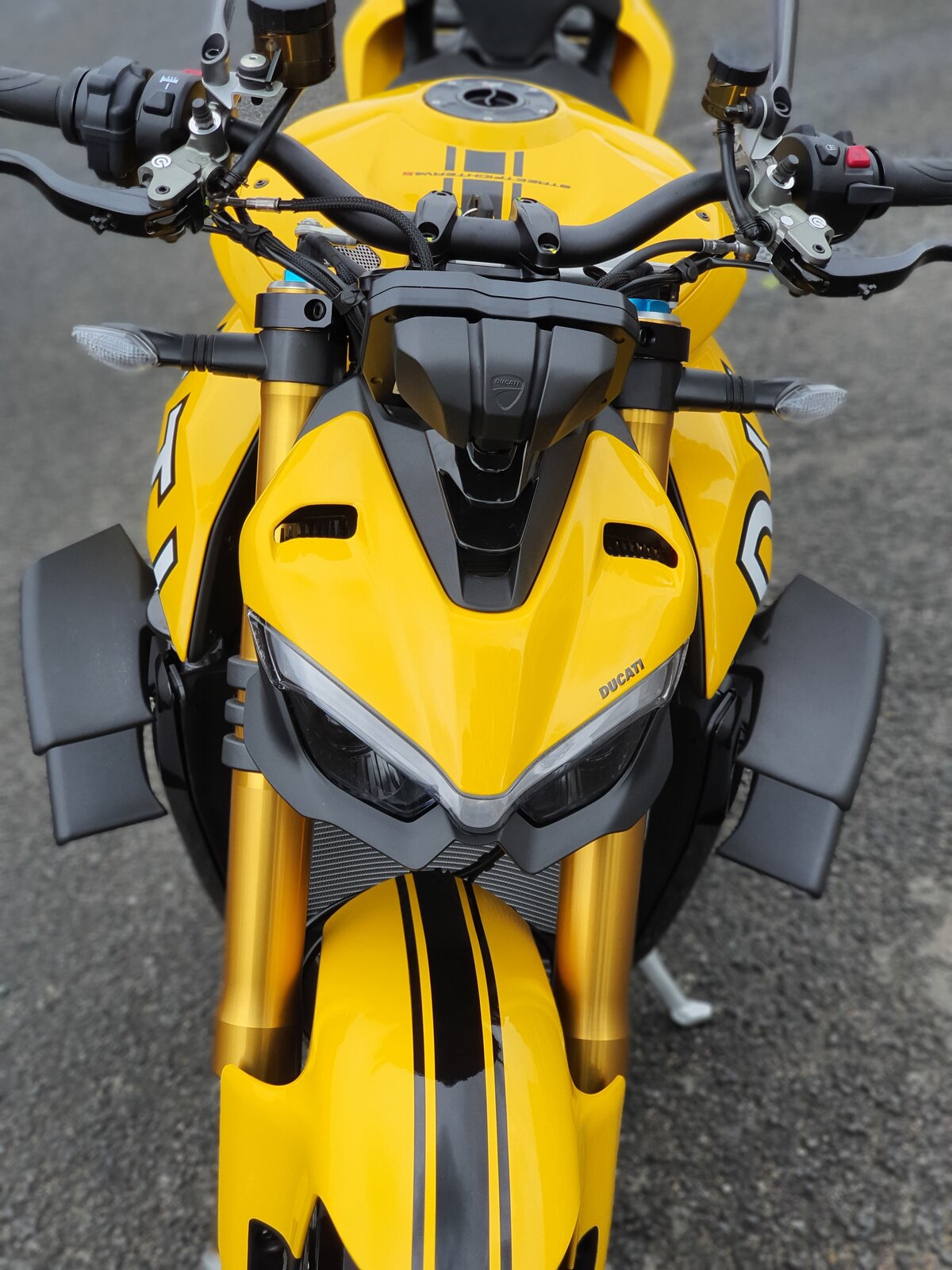 Yellow V2 Streetfighter Ducati Forum