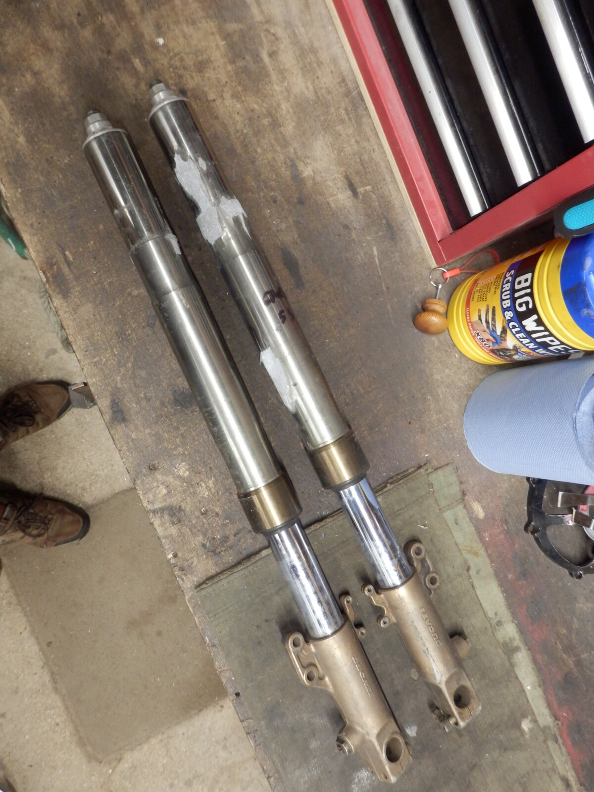 3 900 SS Forks.JPG