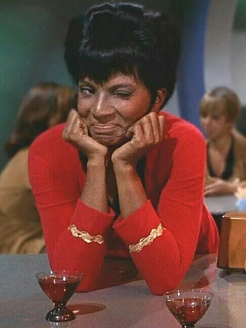 6b3065c8c5b69b3b490e5d681fc3ccb5--nichelle-nichols-star-trek-tos.jpg