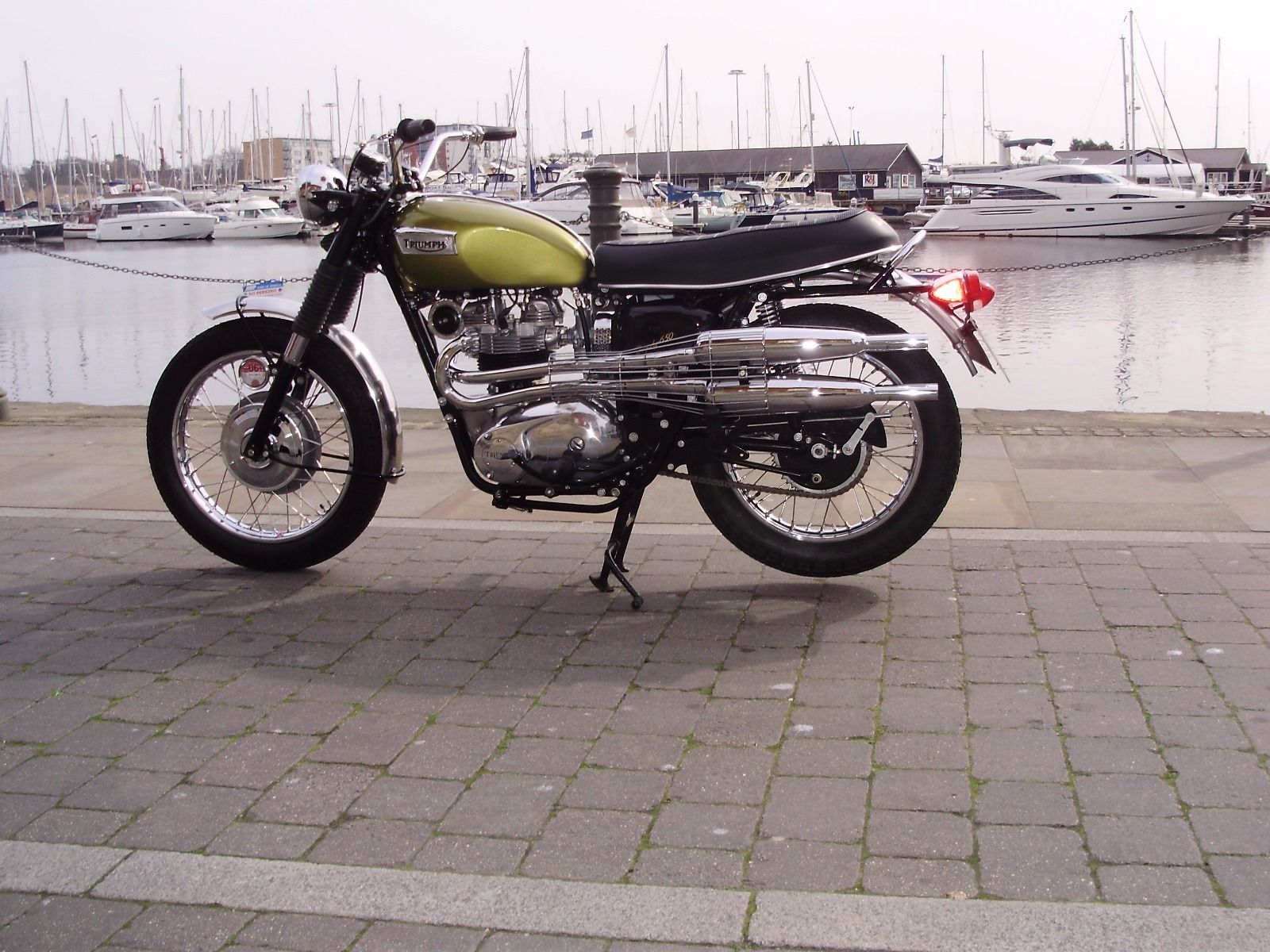 70 tr6c.JPG