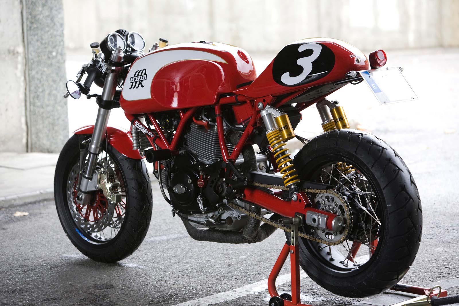 895cc538a2b3de95623219457db6372c.jpg