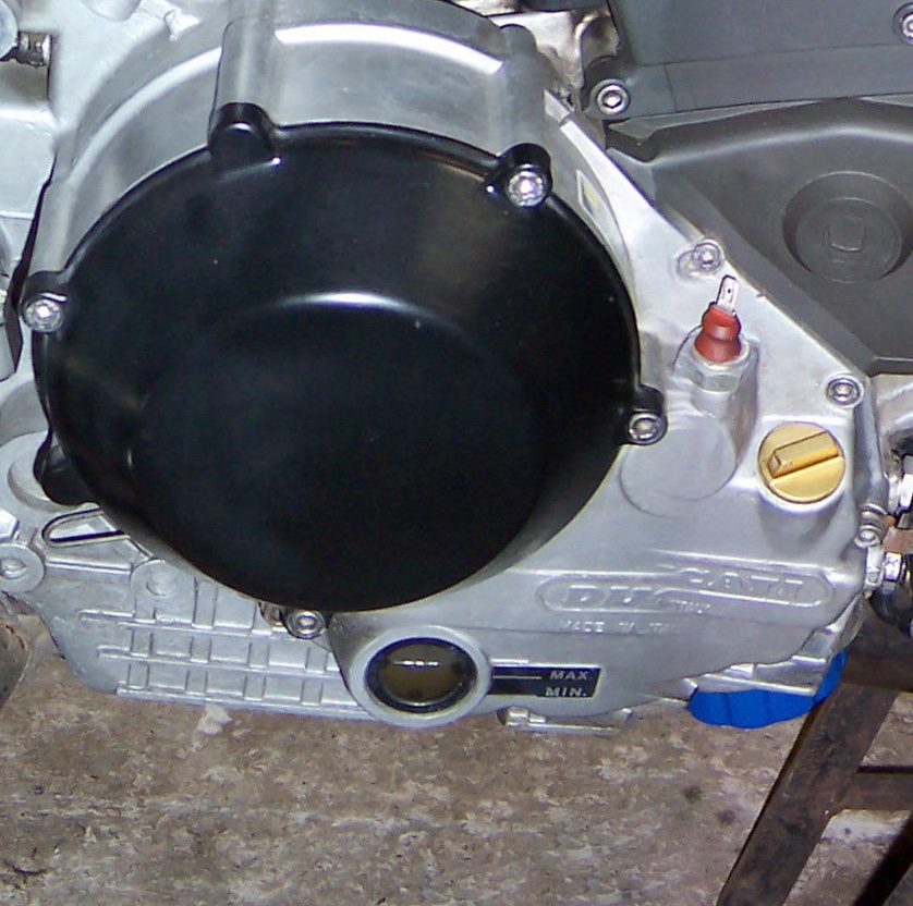 900SS clutch cover.jpg
