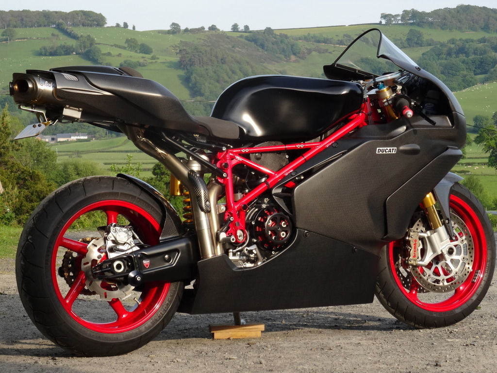 Ducati 848 чёрный матовый