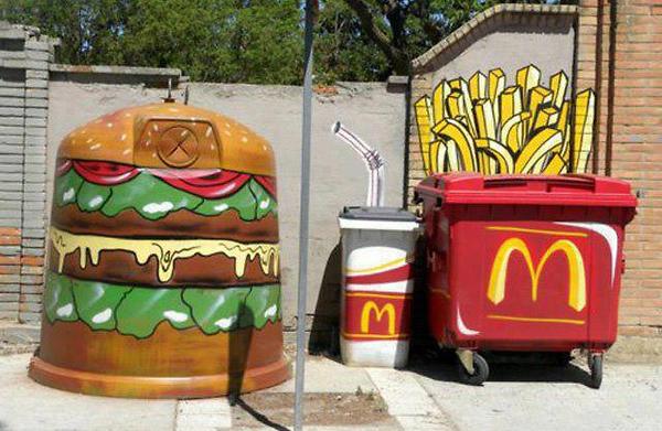 a.baa-Funny-art-with-trash-bins.jpg