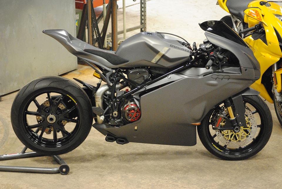 AA-Ducati-999-01.jpg