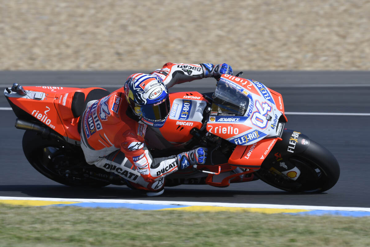 Andrea-Dovizioso-at-Le-Mans-for-the-2018-French-MotoGP-Cornering.jpg