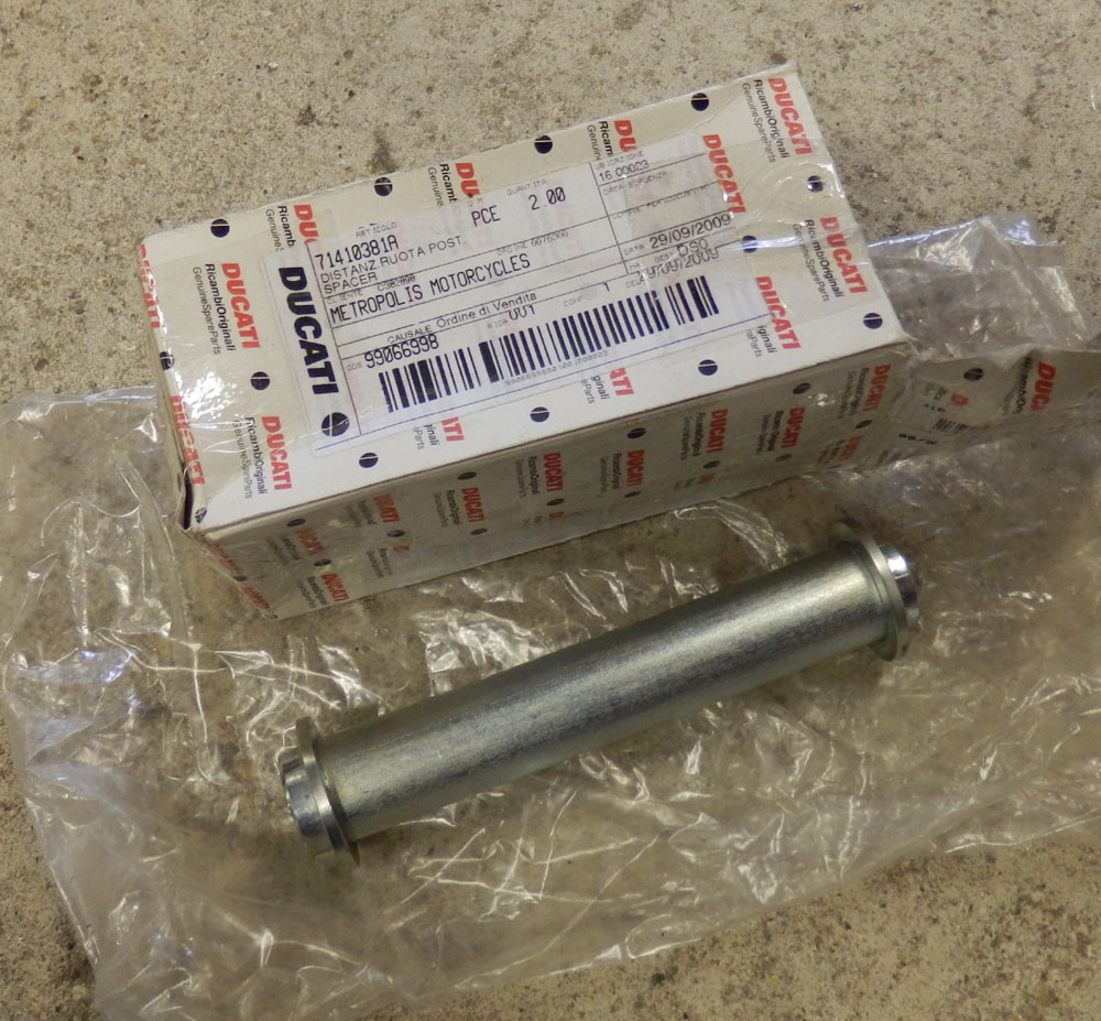 B Spacer 71410381A.jpg