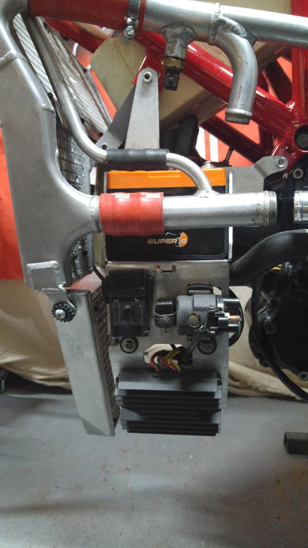 Battery tray.jpg