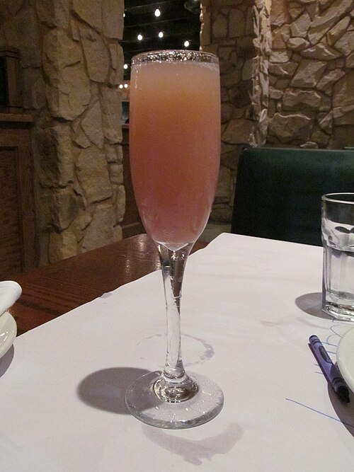 Bellini_Cipriani,_Macaroni_Grill,_Dunwoody_GA.jpg
