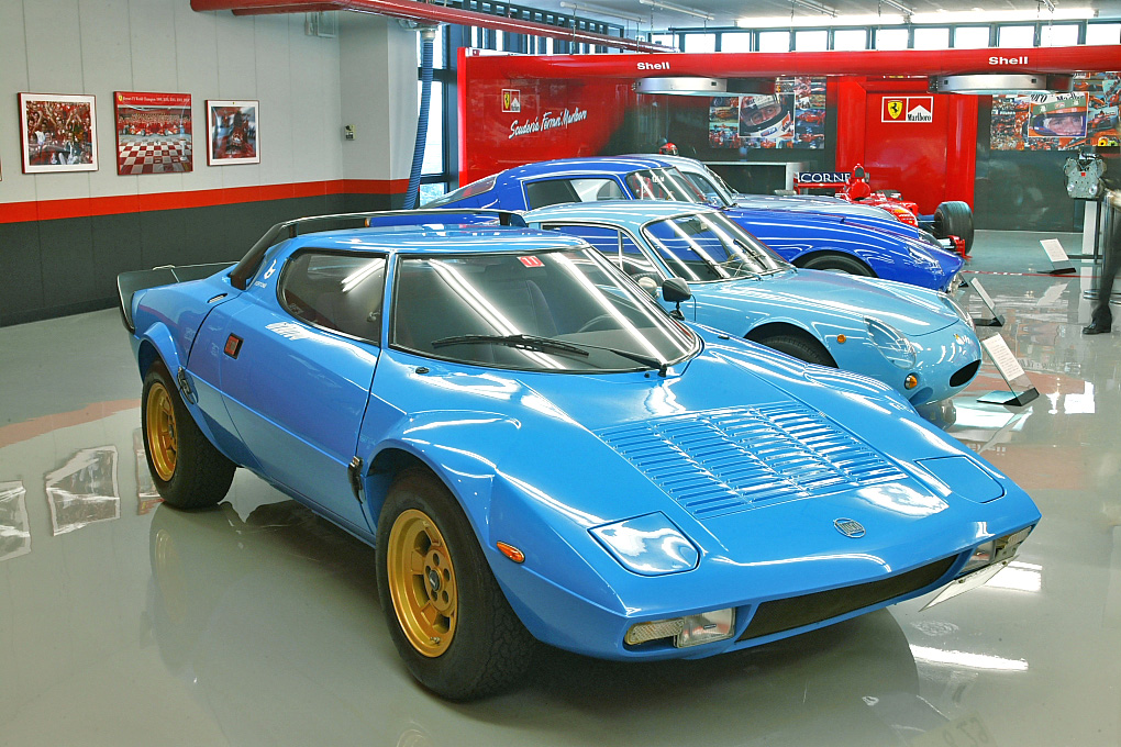 Blue Stratos.jpg