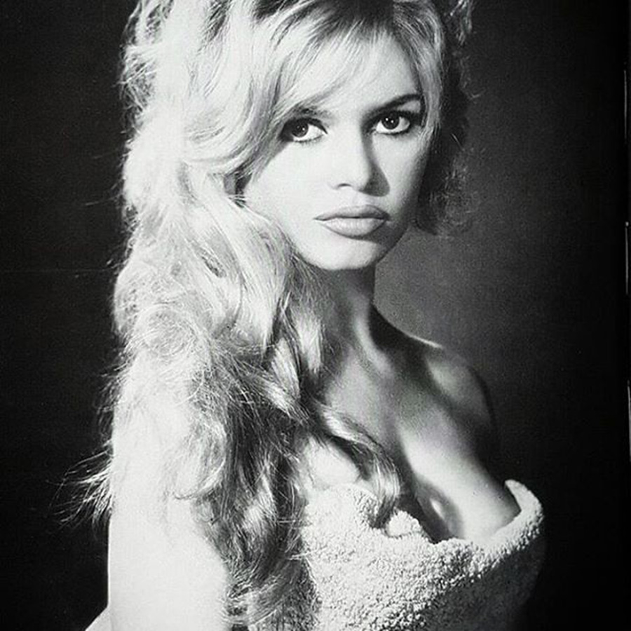 brigitte-bardot-1959-sam-levin-5.jpg