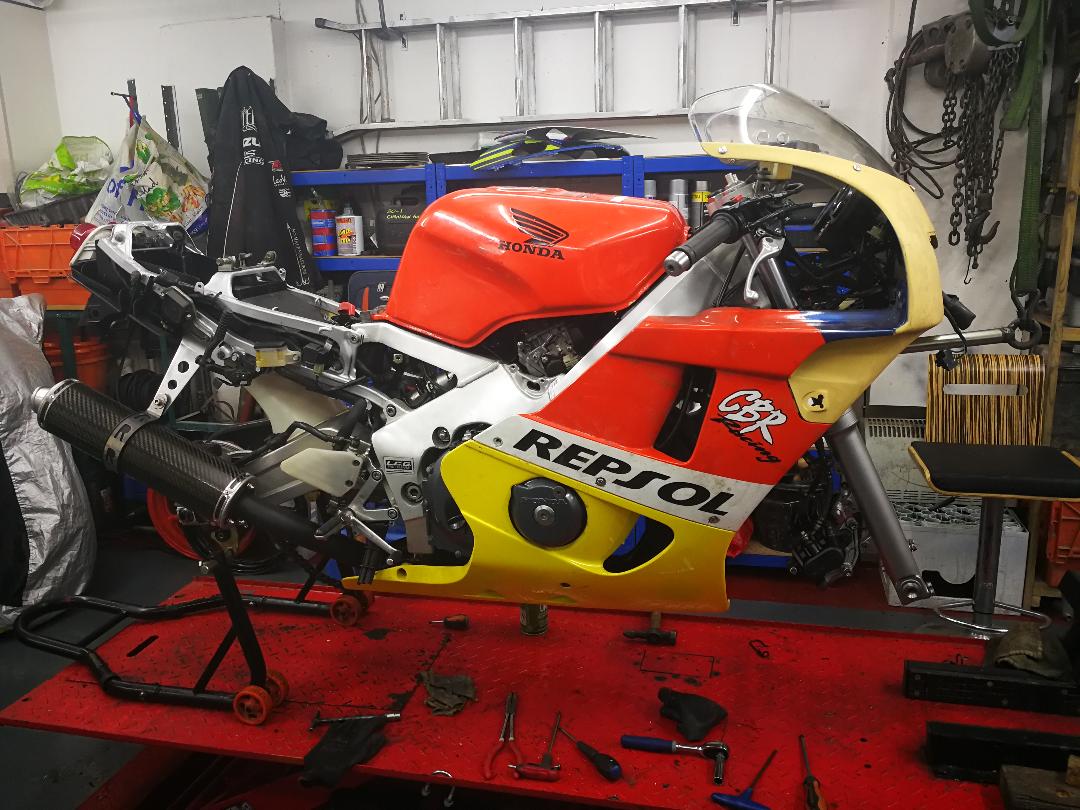 cbr400.35.jpg
