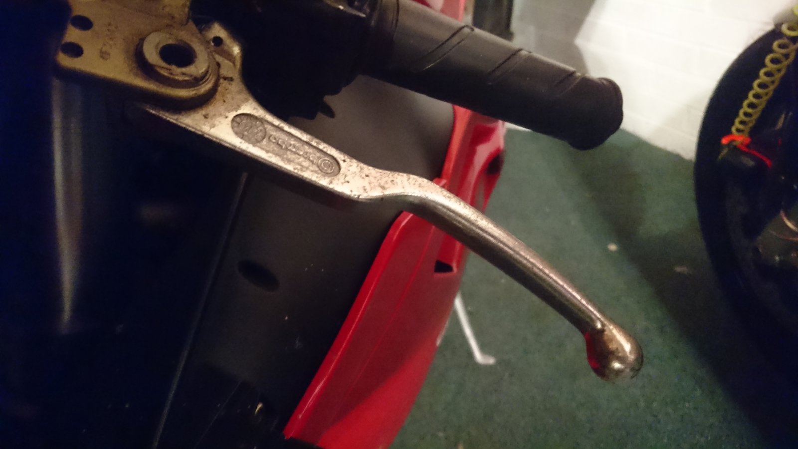 Clutch lever smaller 2.jpg