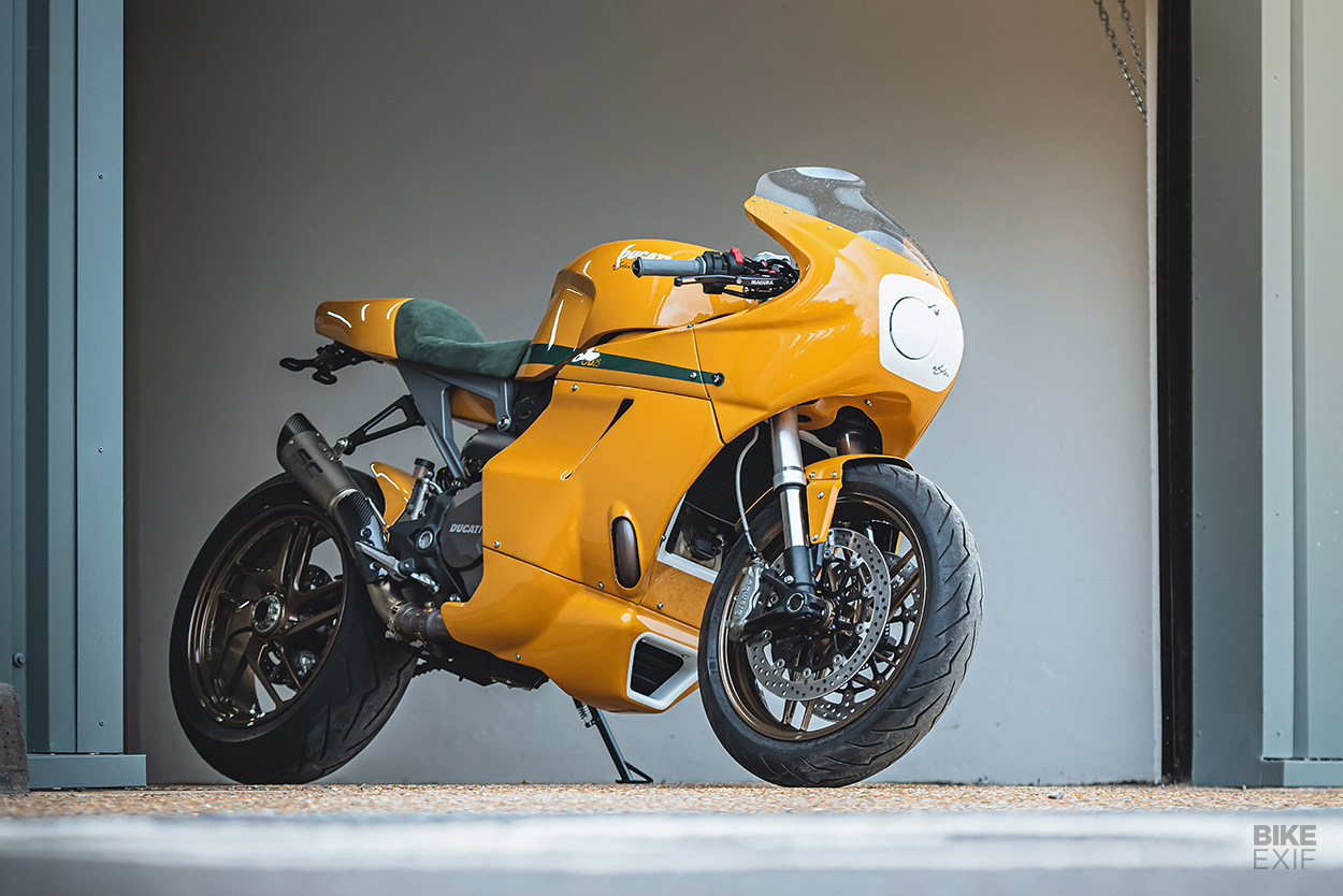 debolex-custom-ducati-monster.jpg