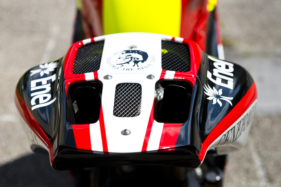 desmo lo 1 S.jpg
