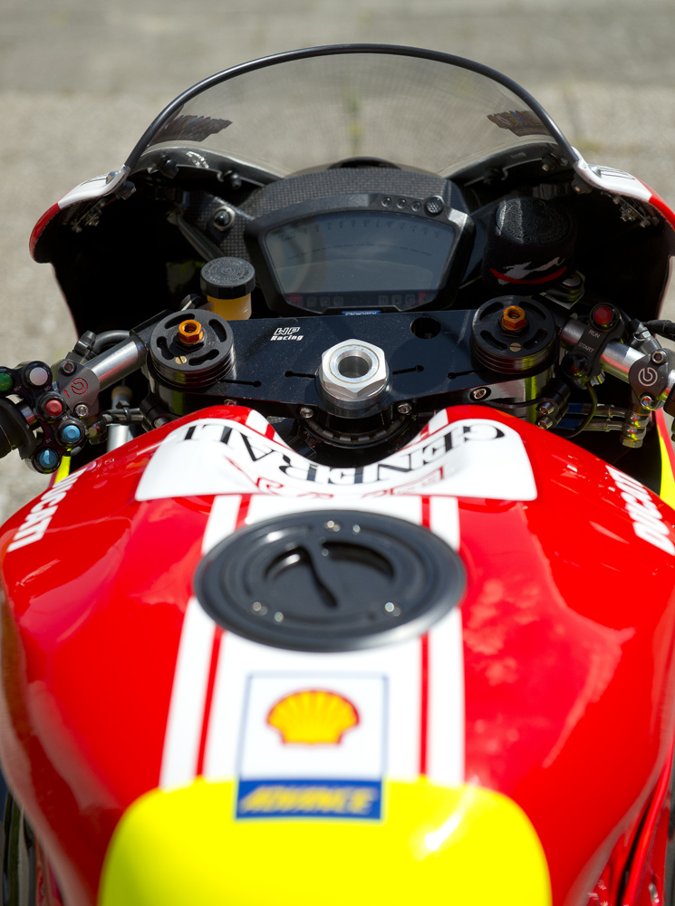 desmo lo 14 S.jpg