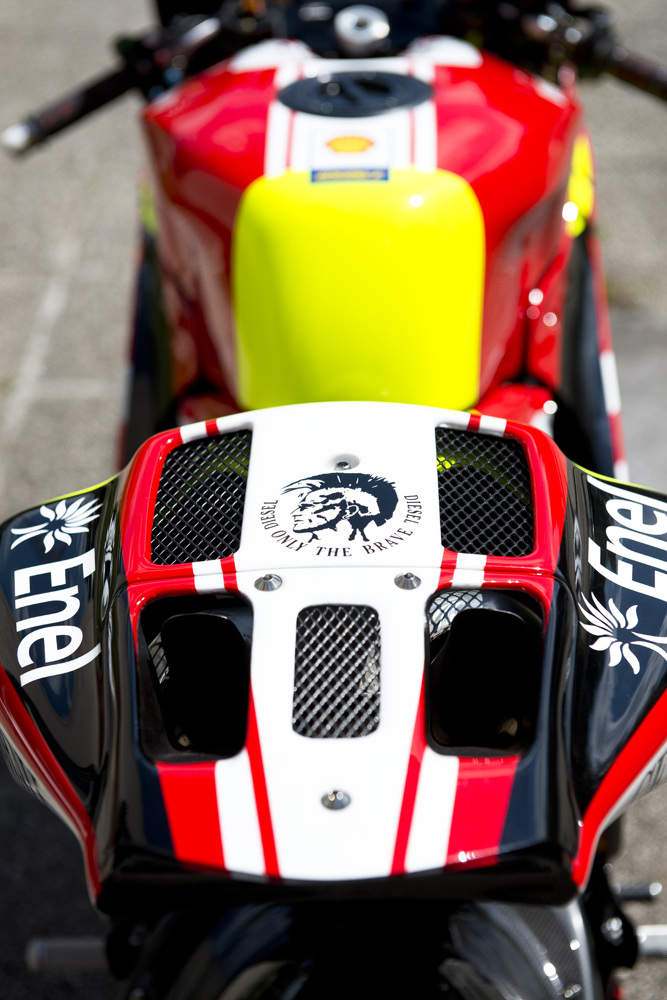 desmo lo 2 S.jpg