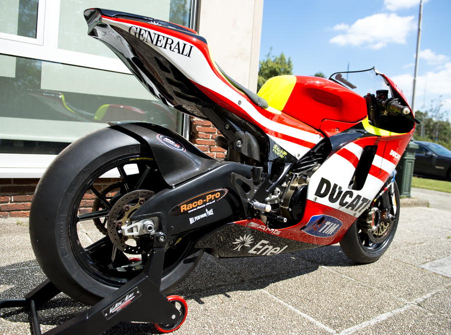 desmo lo 7 S.jpg