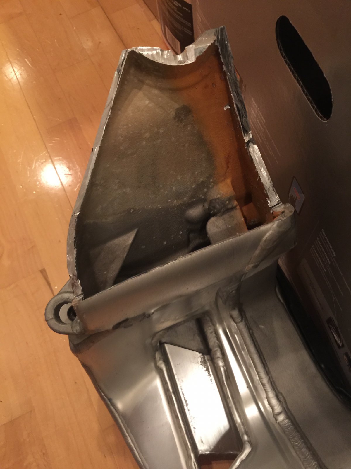Donor stock swingarm post cut.jpg