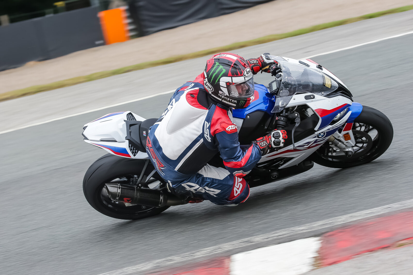 downloadl_090620_1726_oulton_park.jpg