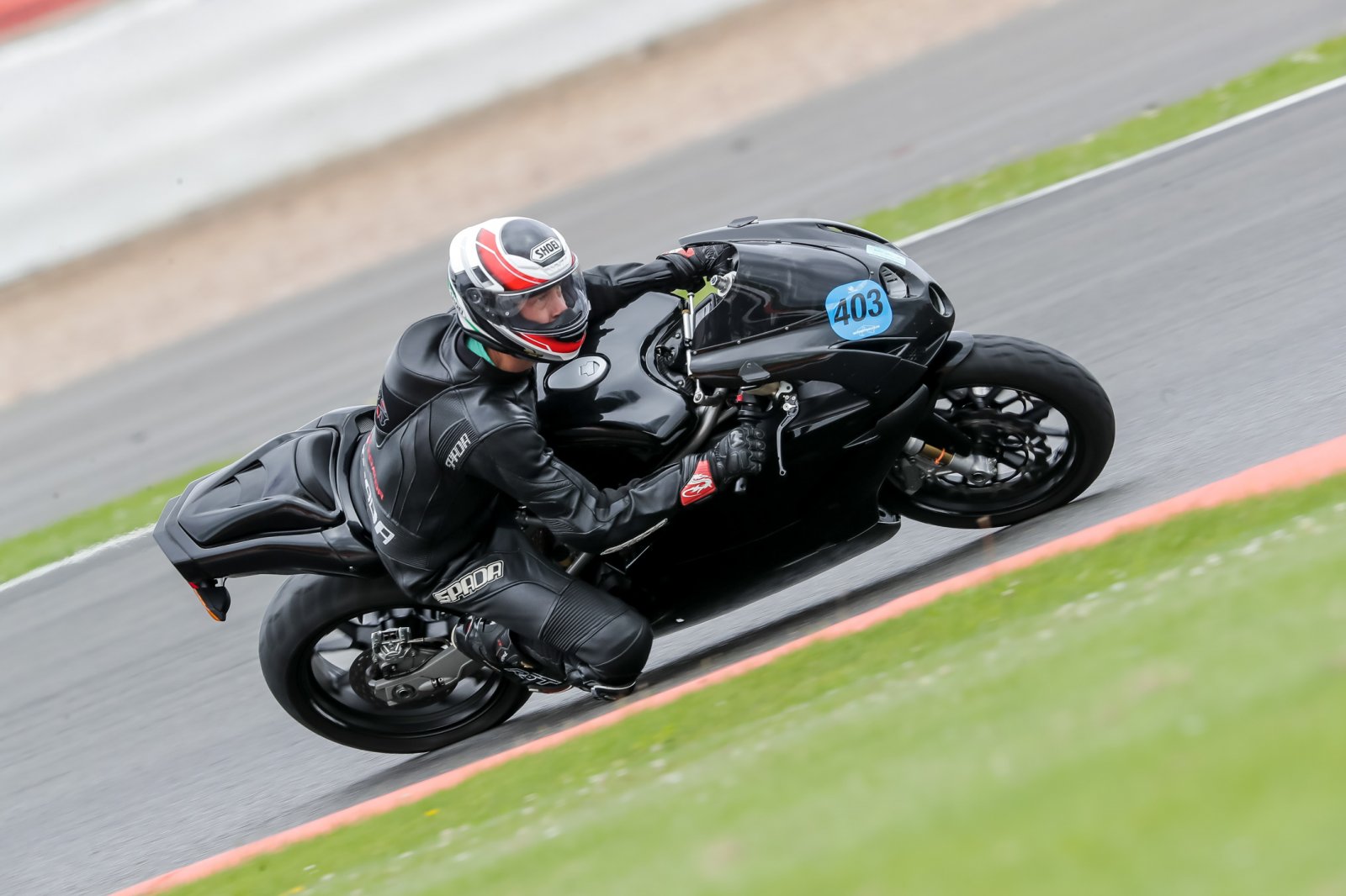 downloadz_130617_4671_silverstone.jpg
