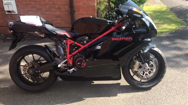 ducati 1.jpg