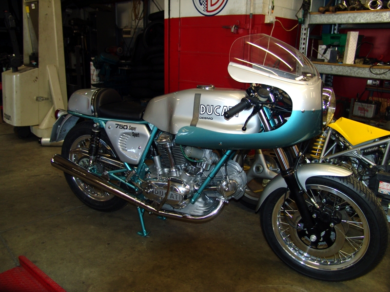 Ducati 750 green frame.jpg