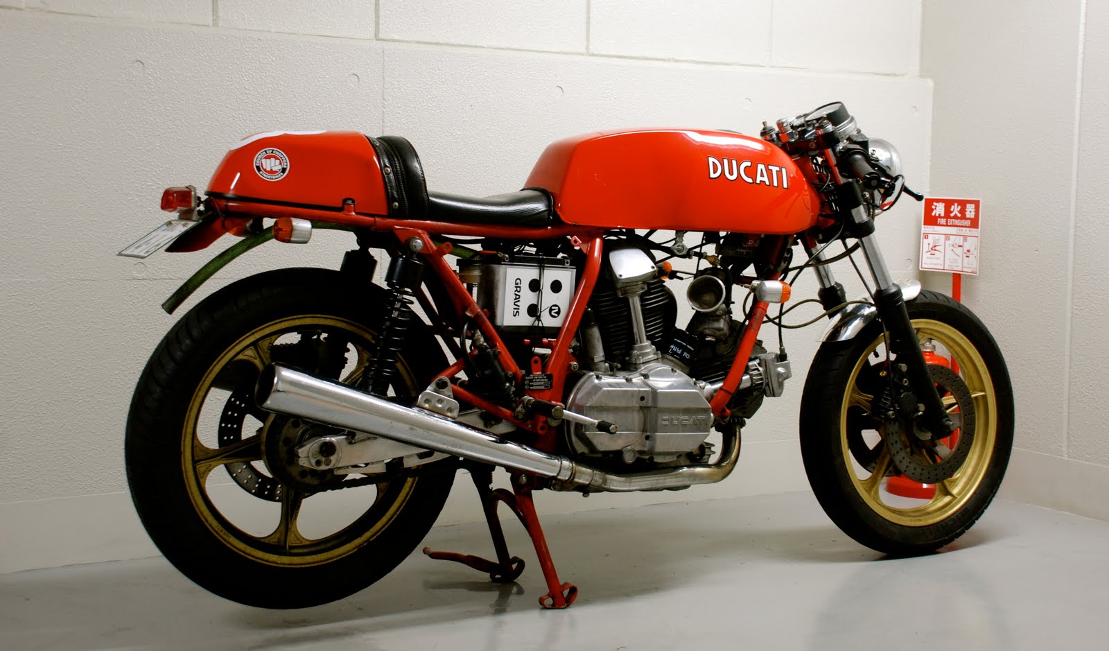Ducati-900-SD-Darmah-1983-1.jpg