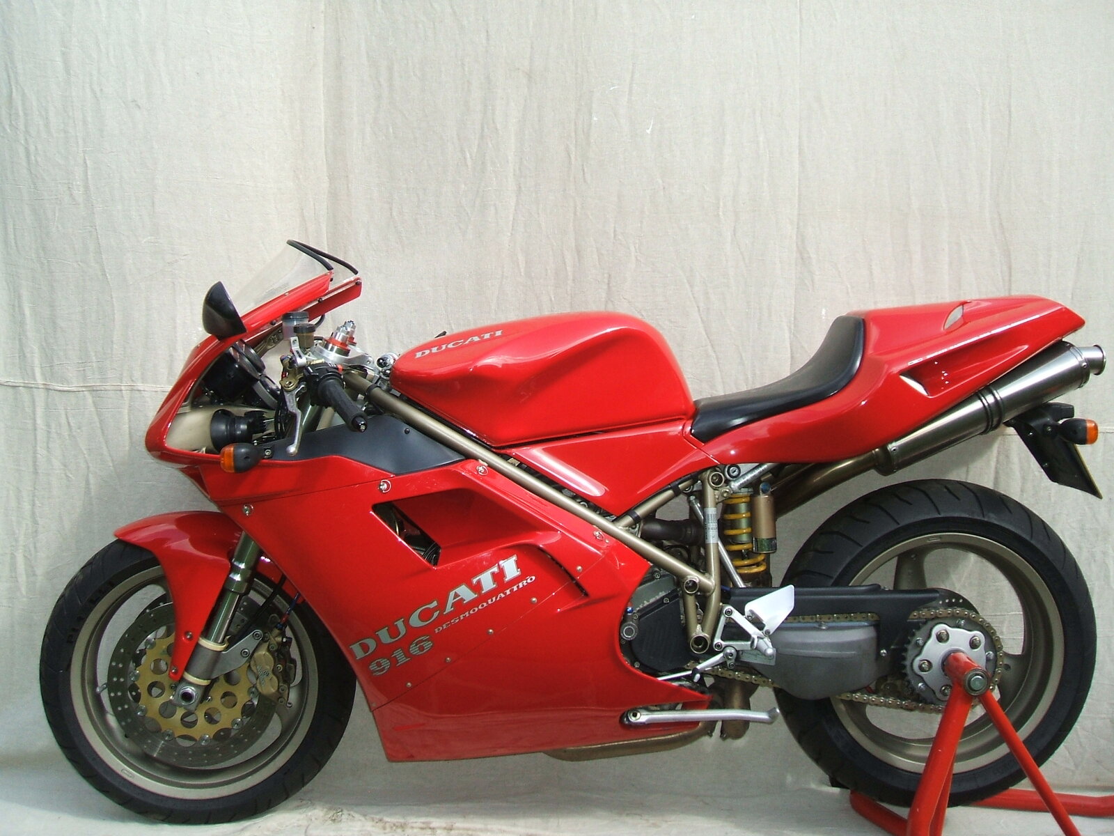 Ducati 916 1994.JPG