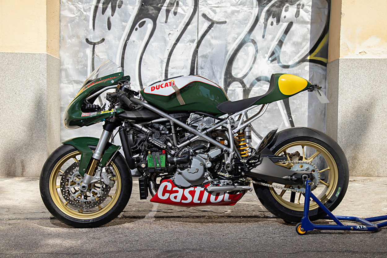 Ducati-999-Custom-1.jpg