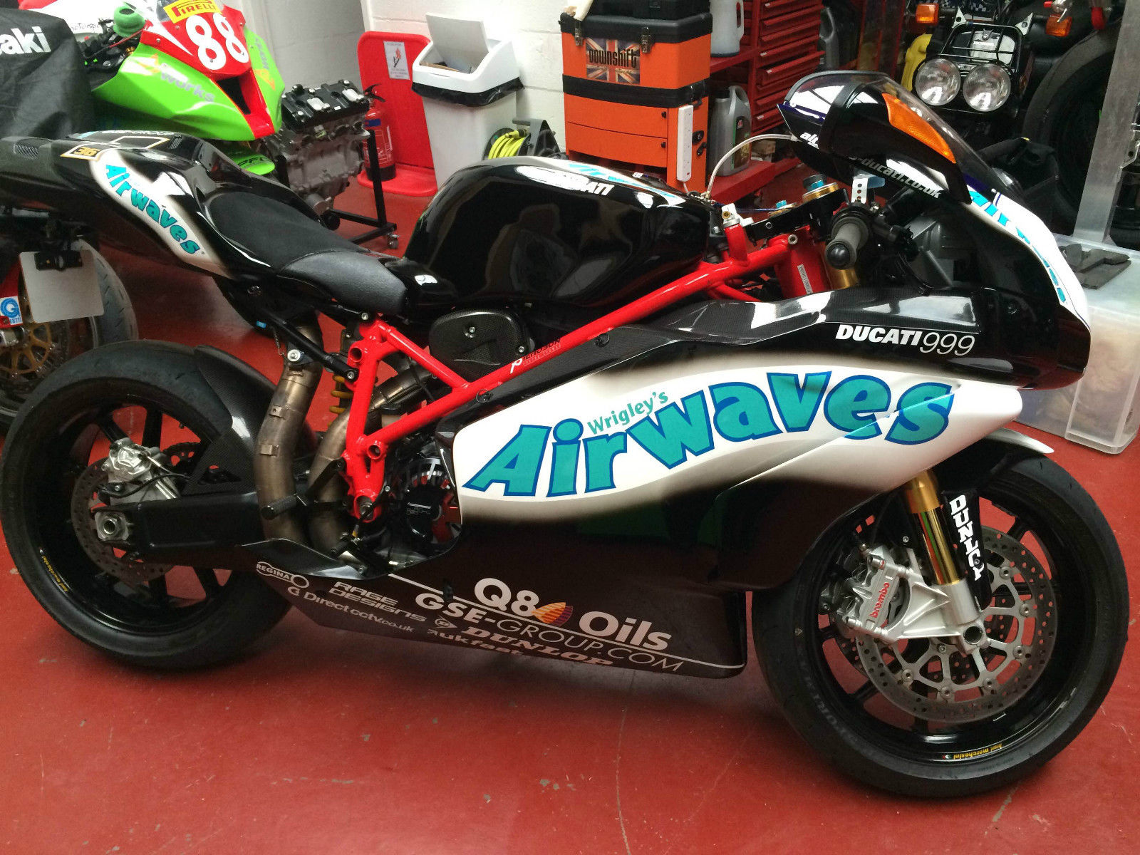 Ducati 999s - Airwaves 01.JPG
