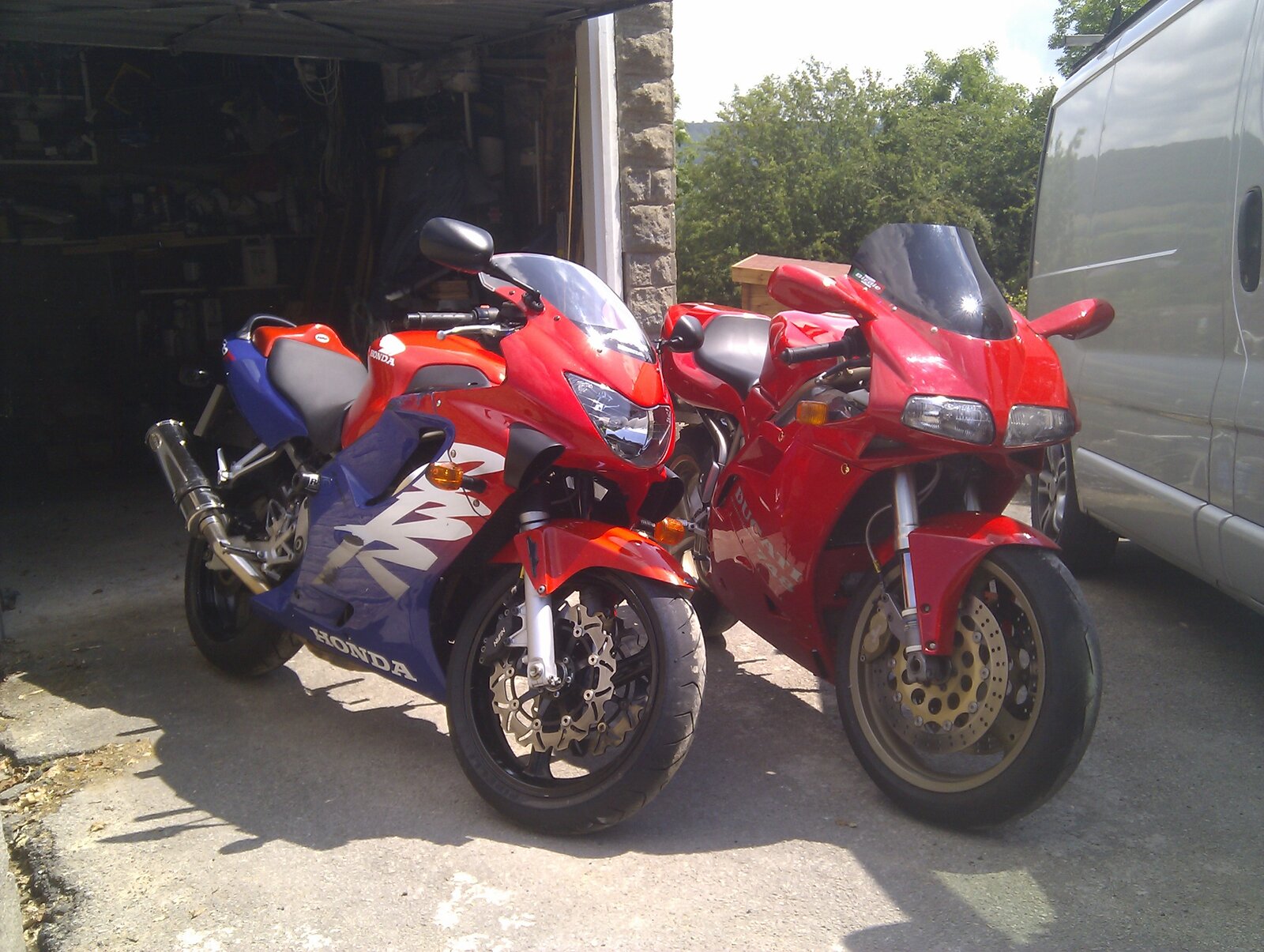 ducati honda.jpg