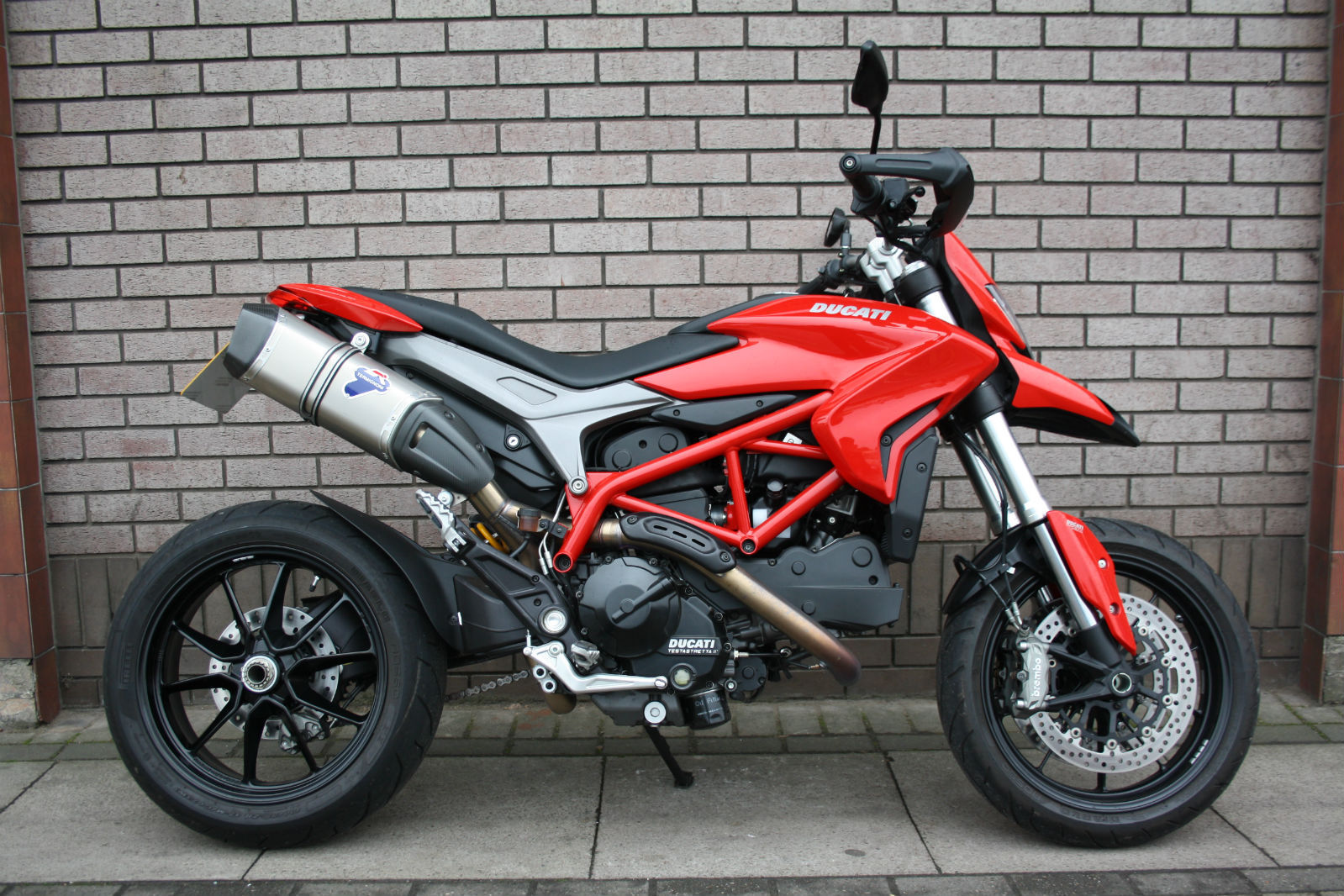 ducati hyper.jpg