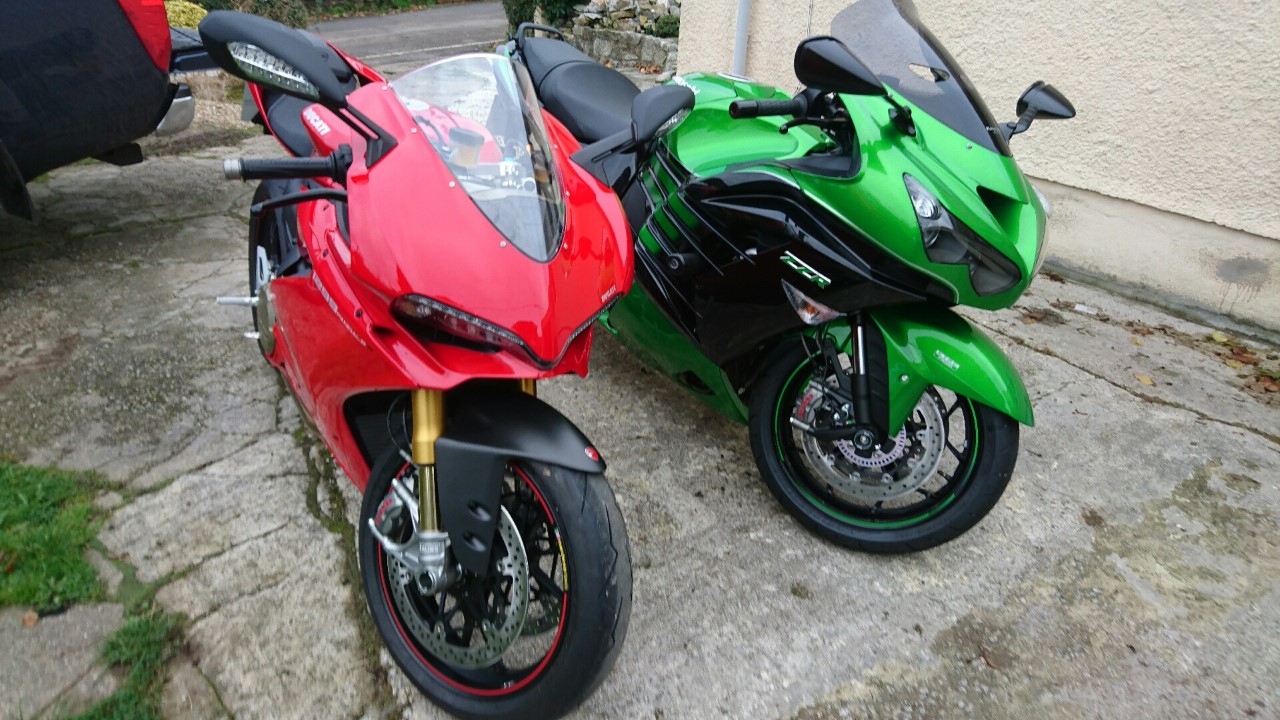 Ducati Meets ZZR.jpg