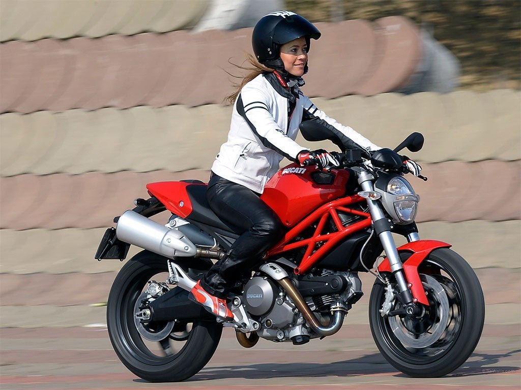 ducati-monster-05.jpg