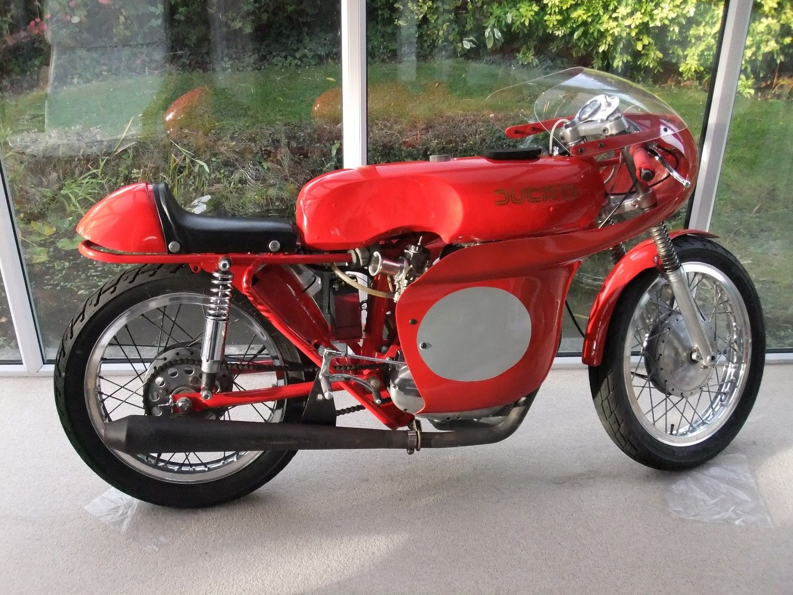 Ducati-MotorcycleVintage-1962Race-Bike250ccNarrow-caseServiced.jpg
